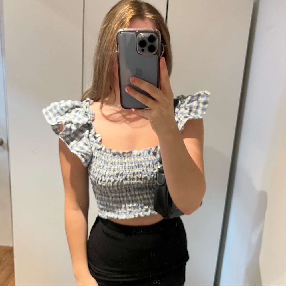 Gingham Ruffle Sleeve Crop Top